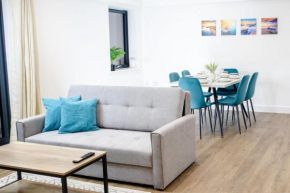 Central 2 Bed 2 Bath Apartment near Brighton College, Beach, Hospital - Long Stay Offers